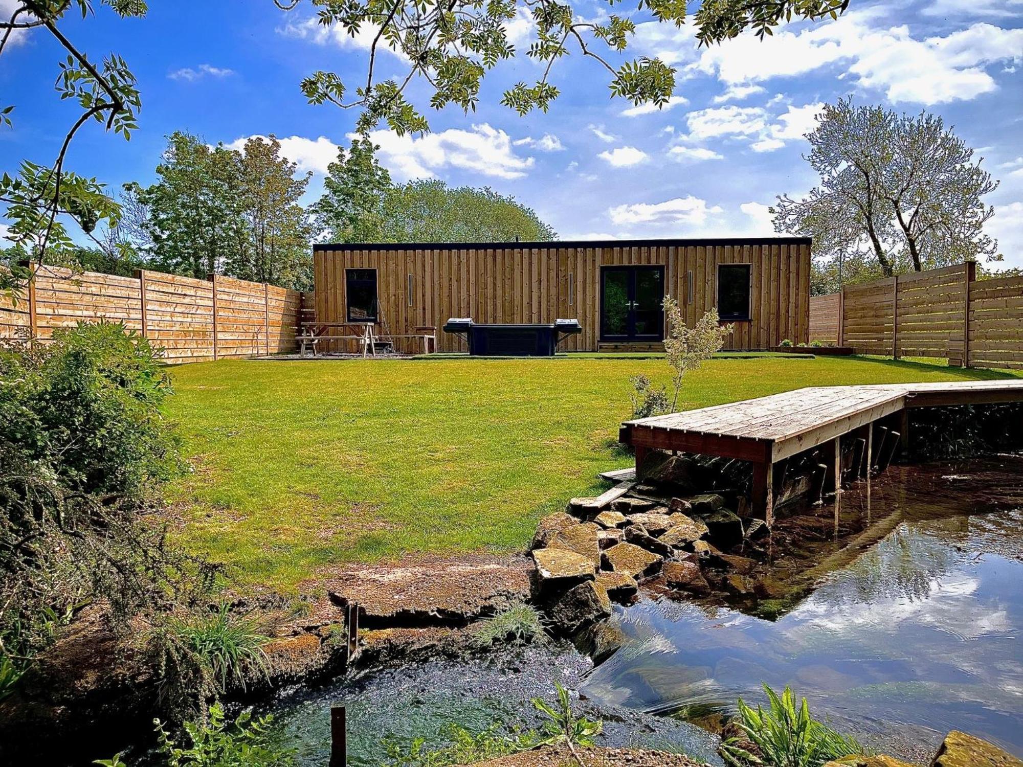 Mill Stream Retreat Villa Legbourne Exterior photo